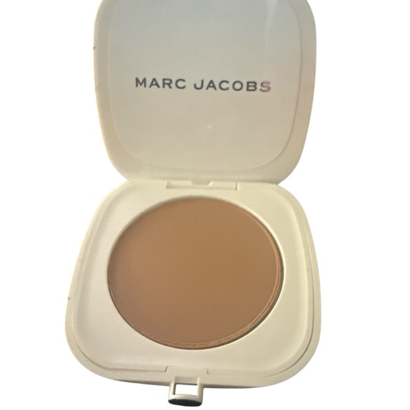 MARC JACOBS O!mega Bronzer Coconut Perfect Tan #104 Tan-Tastic Travel Size .13oz - Picture 1 of 3